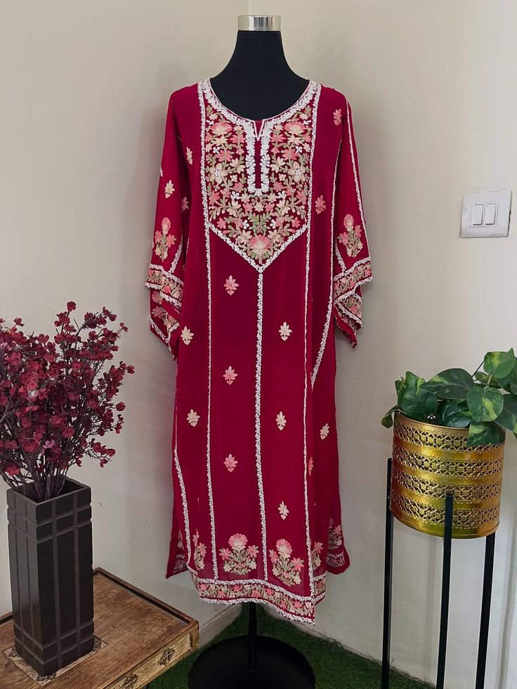 Rani Pink Floral Embroidered Kaaftaan for Women